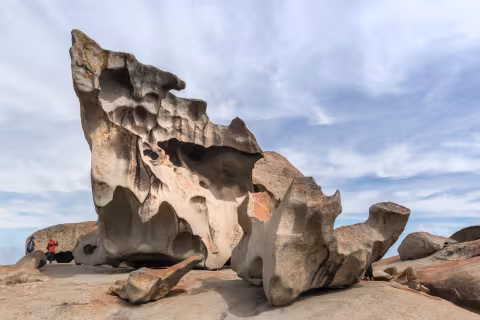 Aus_remarkable_rocks.jpg