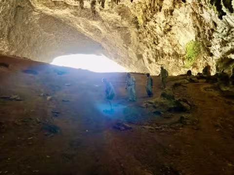 Campbell_Hoq Cave.jpg