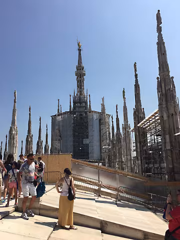 Fischer_1546 Milan cathedral roof rgb.jpg