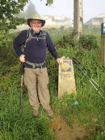 Horel_10_Don_at_km_Marker_Camino.JPG