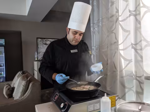 Scott_4_Chef_Nicholas.jpg