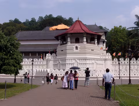 Sri_Kandy_2.jpg