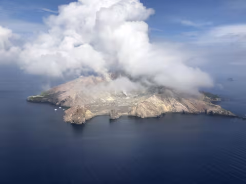 World_White_Island_Copter.jpg