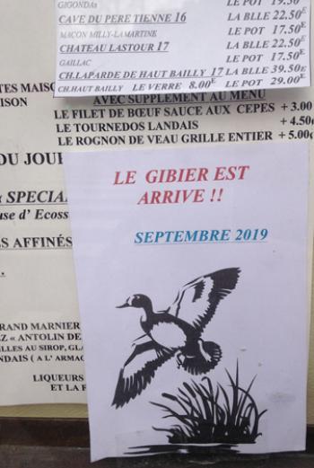 Announcement at À la Biche au Bois — Paris.