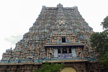 East Tower of the Minakshi-Sundareshvara temple in Madurai, Tamil Nadu state, India. Photo by Sandra Hicks