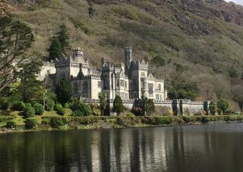 Kylemore Abbey, a highlight of a tour through the Connemara region.