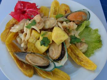 Mariscada Teleña (Coconut Pineapple Seafood) plated and ready to enjoy.