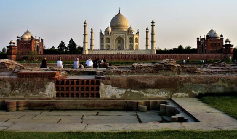 The Taj Mahal flanked by the Kau Bon mosque and the Mihman Khana palace — Agra, India. Photo by Peg Sonnek